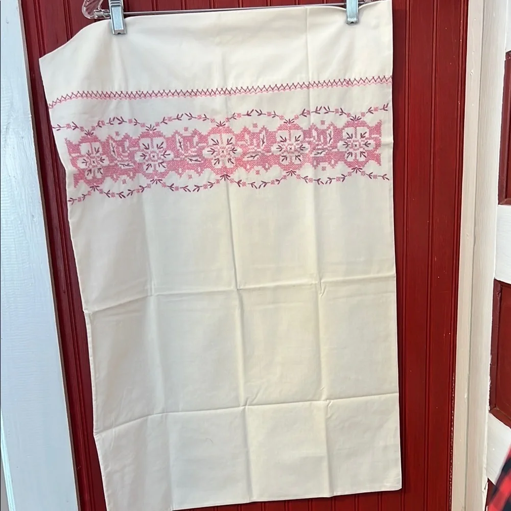 Vintage Floral Embroidered Cream and Pink Fabric Pillowcase 20x30  ( 1 )
